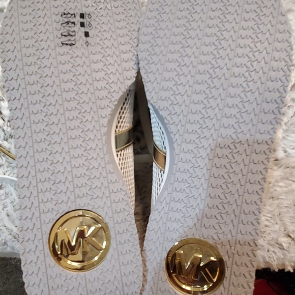 SOLD MICHAEL Michael Kors Sneakers - Picture 3 of 8